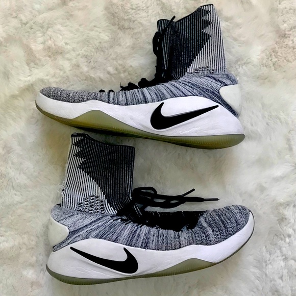 Other - Nike Hyperdunk 2016 Flyknit Zoom Gray Sneakers